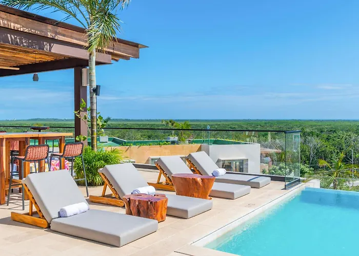 Aloft Tulum